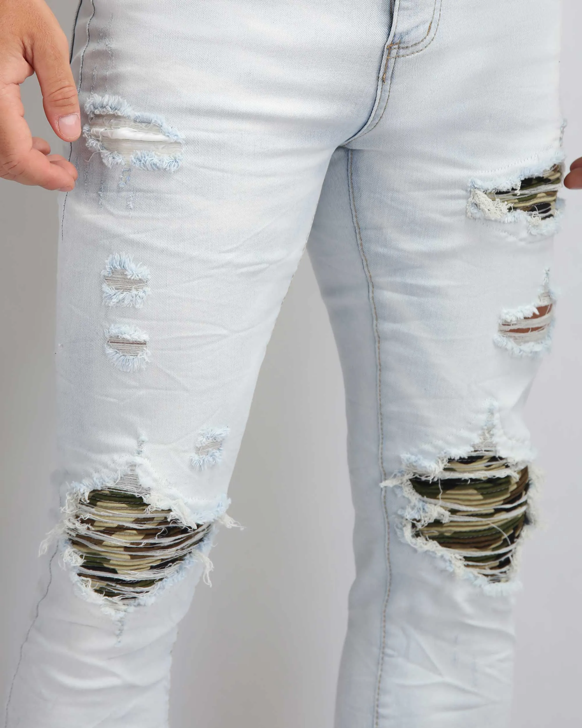 Light Wash Ripped Blue Jeans with Camouflage Patch-Mexico Local Delivery