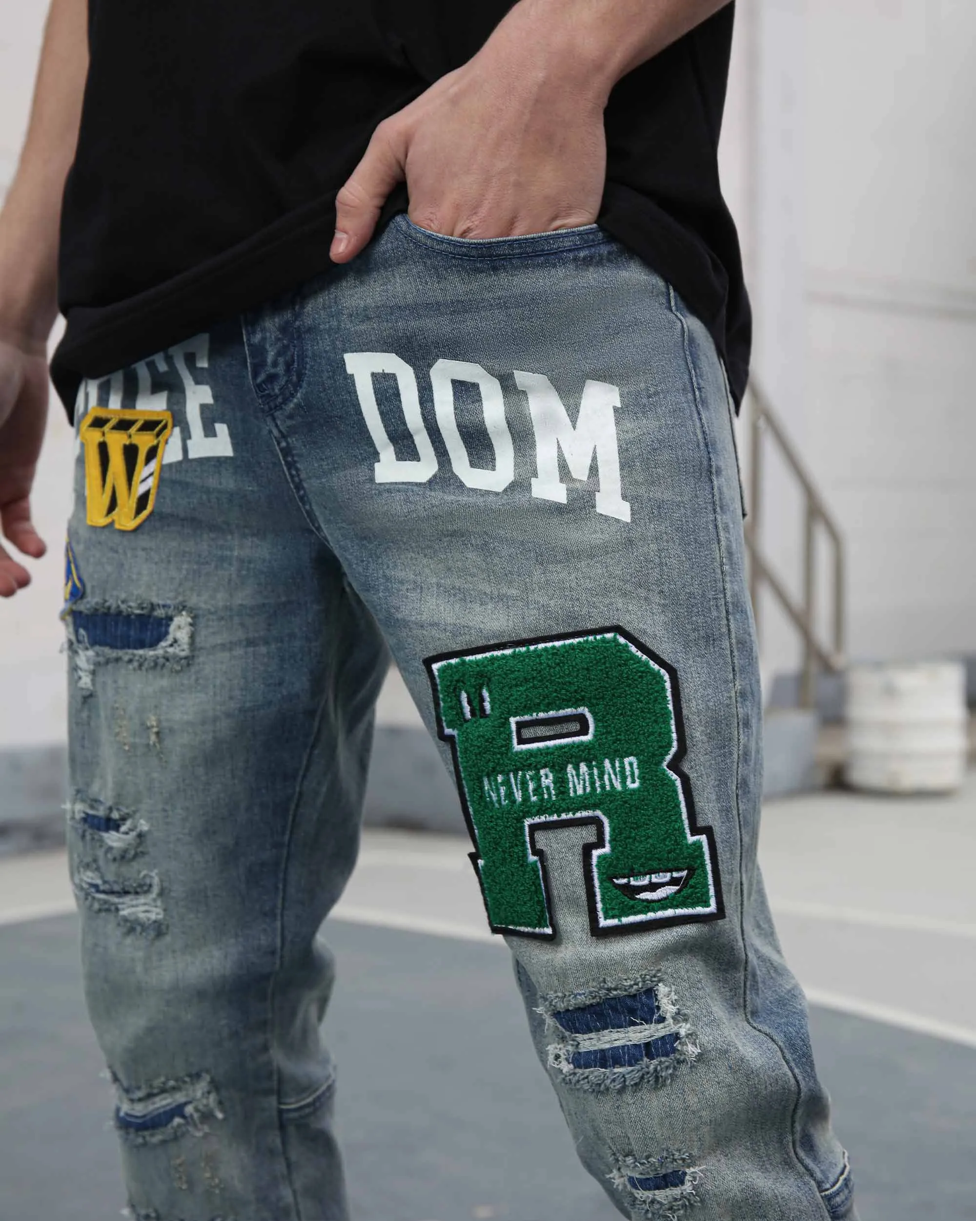 Ripped Blue Washed Edgy Jeans with Patchwork
