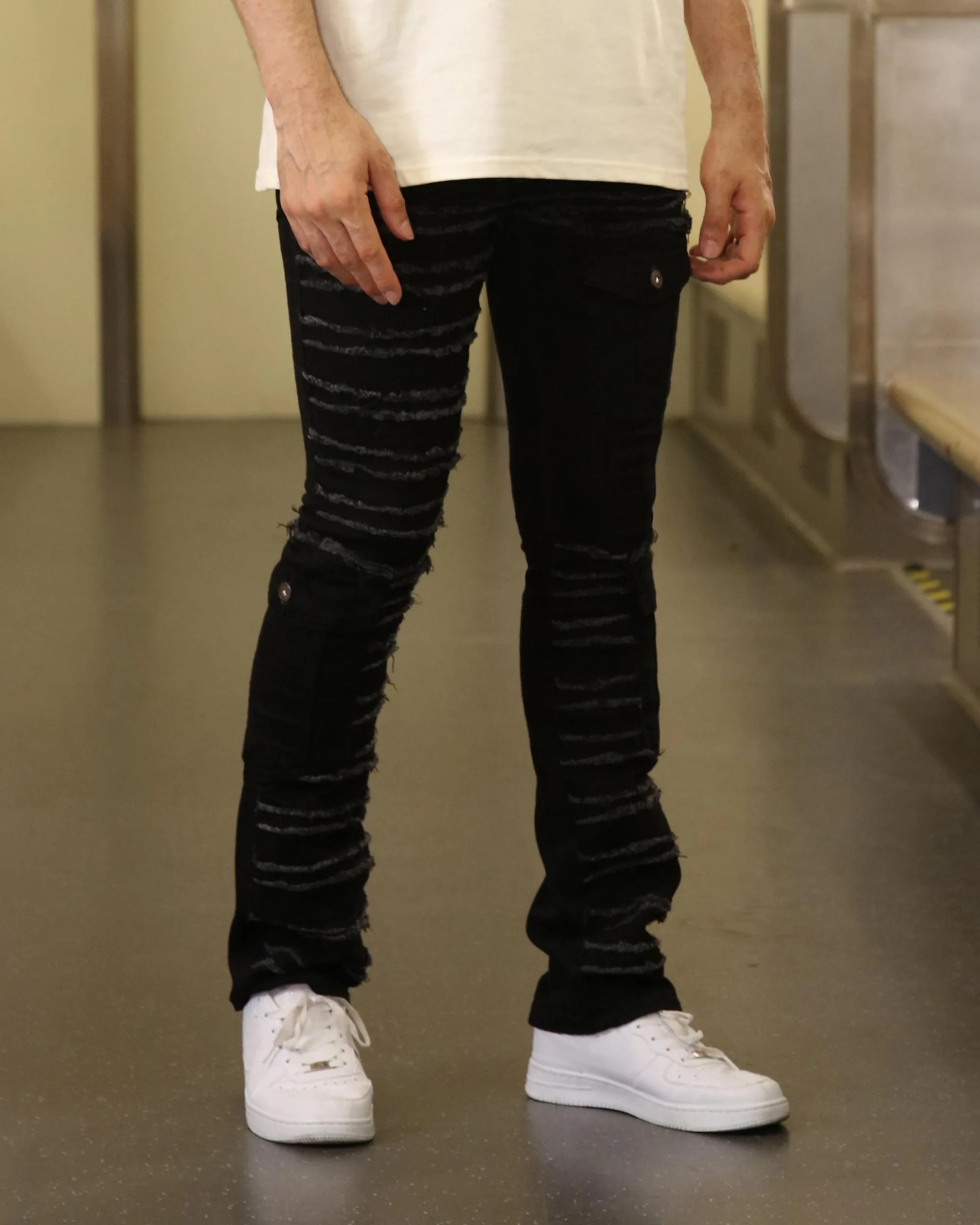 Stylish Raw edge Black Jeans with Side Pocket Detailing