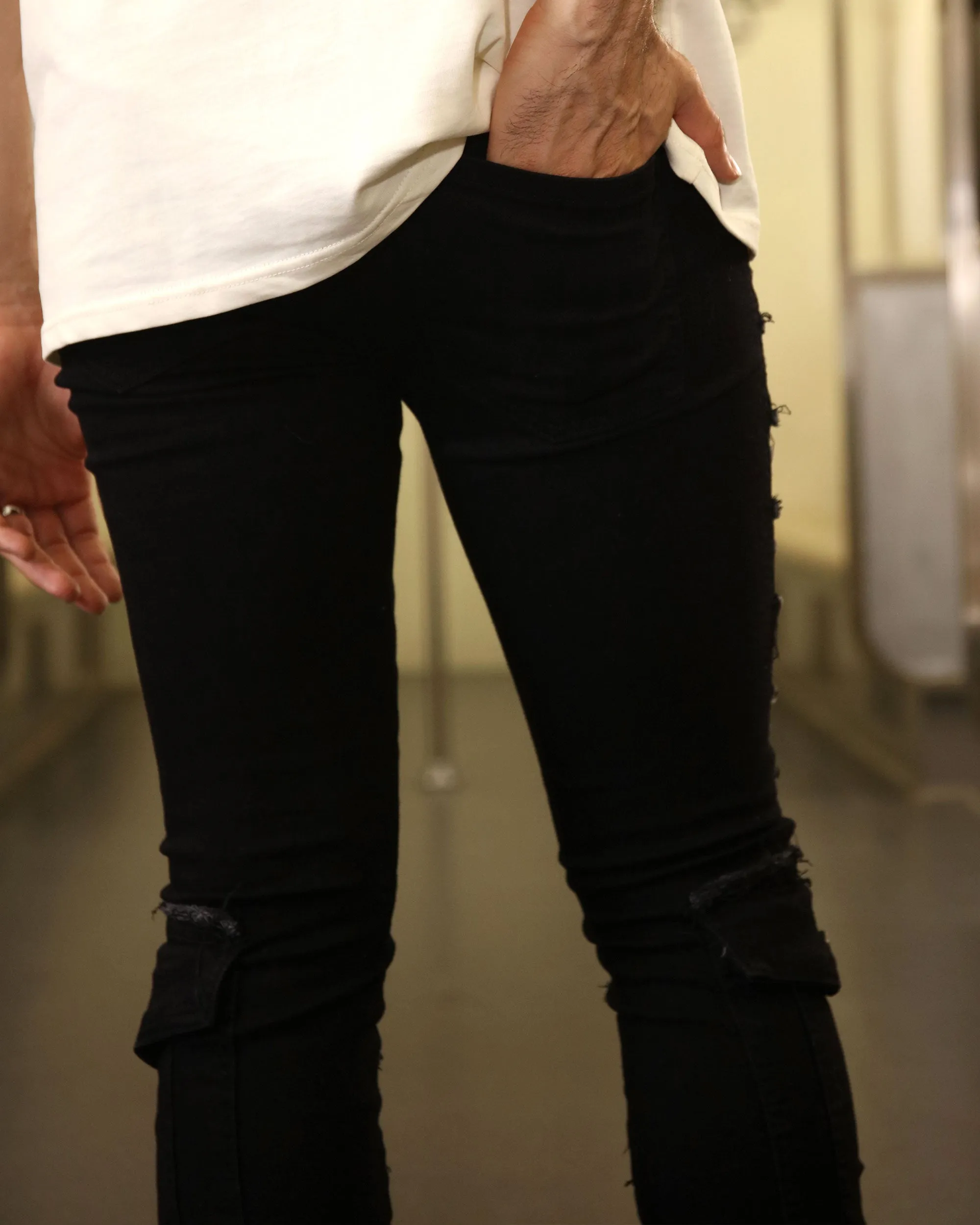 Stylish Raw edge Black Jeans with Side Pocket Detailing