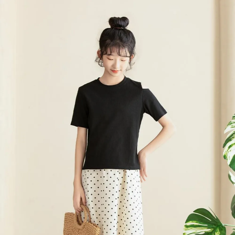 露肩T恤 波点半裙 Shoulder Cut-Out Top & Polka Dot Skirt 2-Piece Set